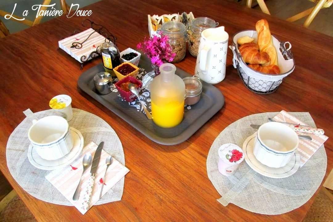 La Taniere Douce Bed & Breakfast Soulaucourt-sur-Mouzon Eksteriør bilde